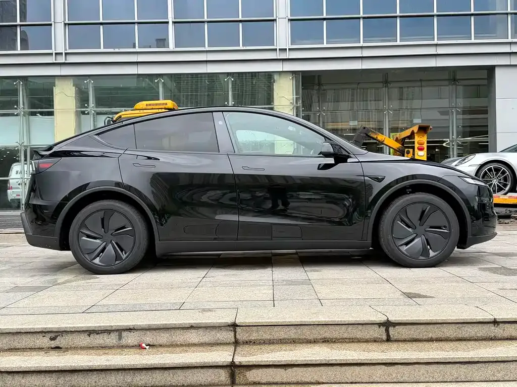 Tesla Model Y 2026 из CN, фото 6