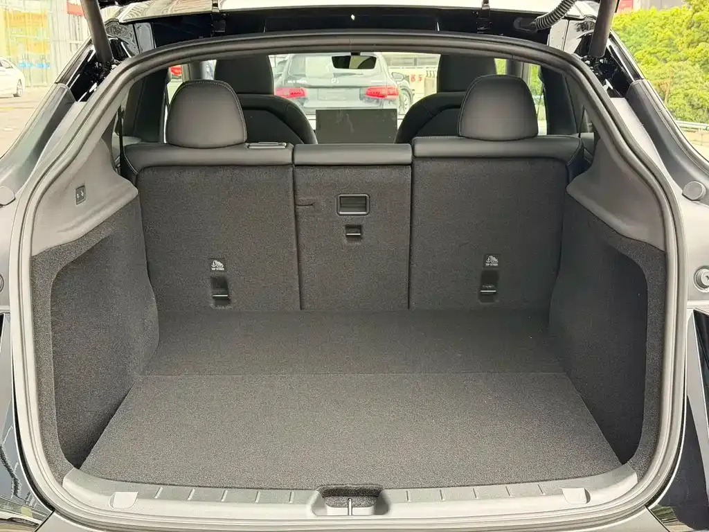 Tesla Model Y 2026 из CN, фото 3