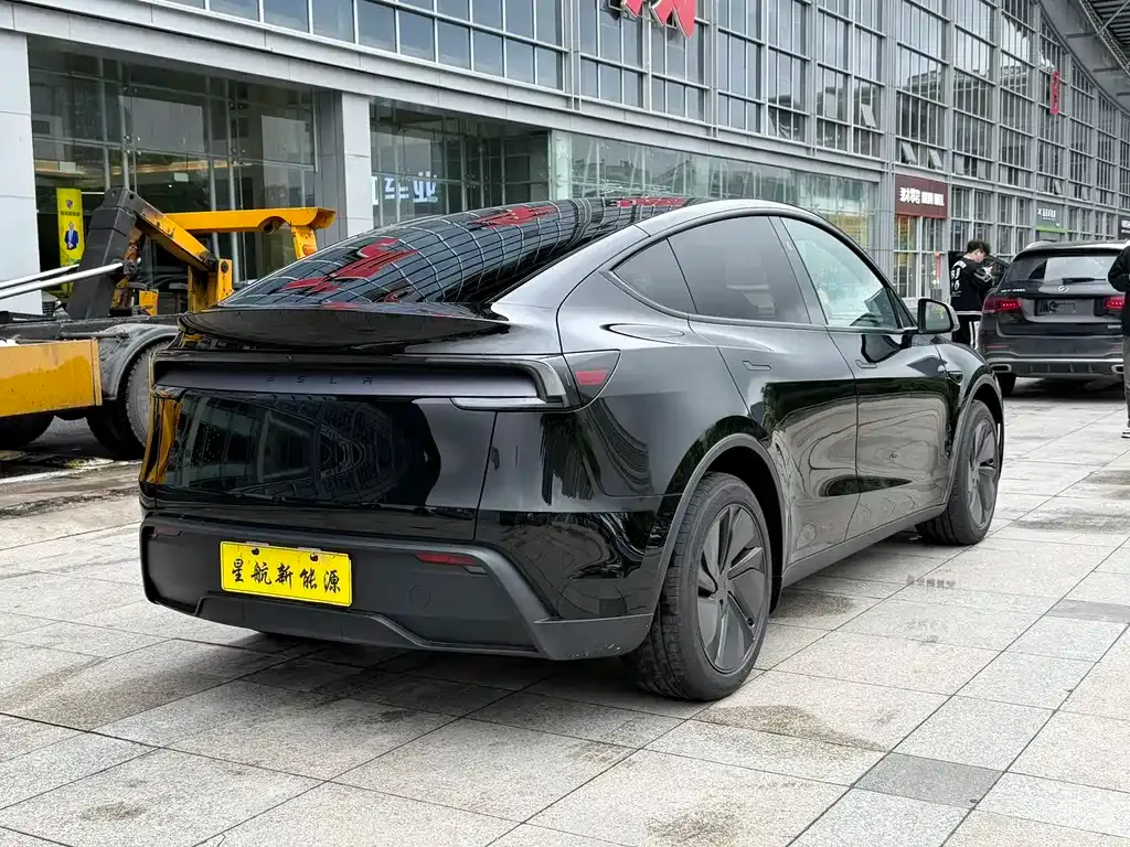 Tesla Model Y 2026 из CN, фото 8