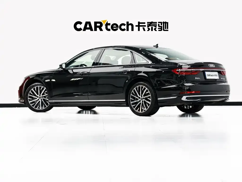 Audi A8 — фото 6