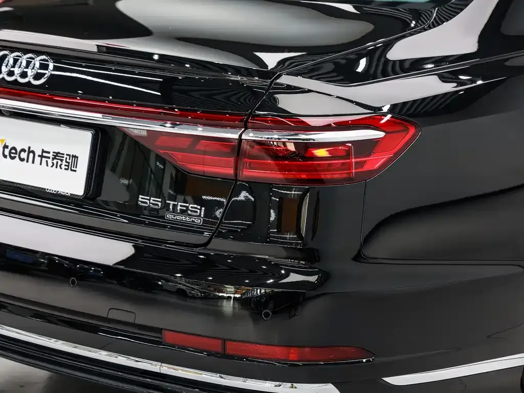 Audi A8 — фото 10