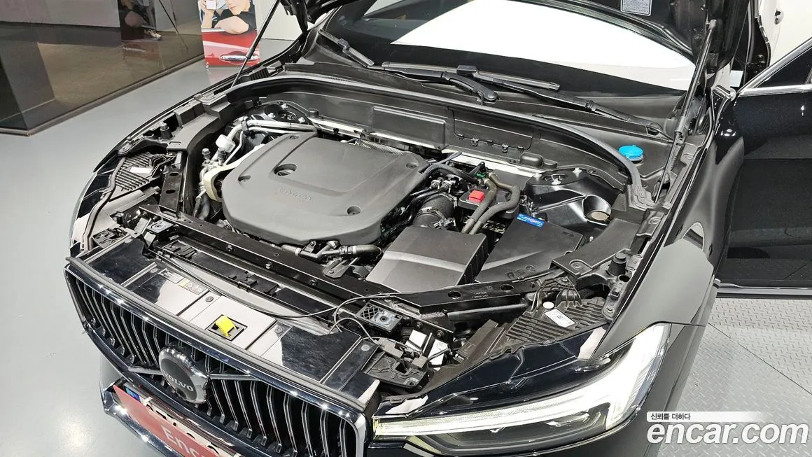 Volvo XC60 2023 из KR, фото 5