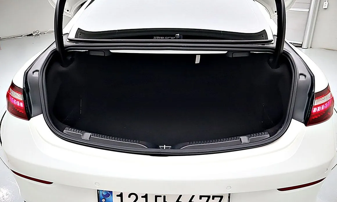 Mercedes-Benz E-Class 2021 из KR, фото 9