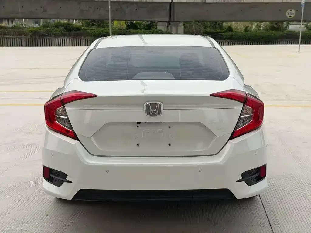 Honda Civic — фото 5