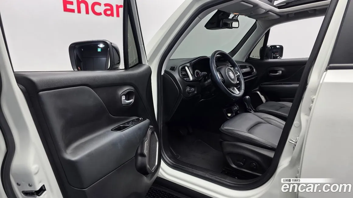 Jeep Renegade 2023 из KR, фото 5
