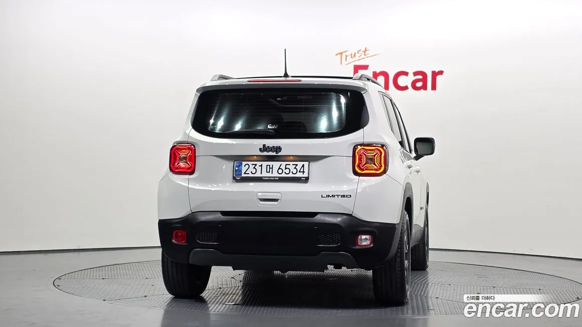 Jeep Renegade 2023 из KR, фото 4