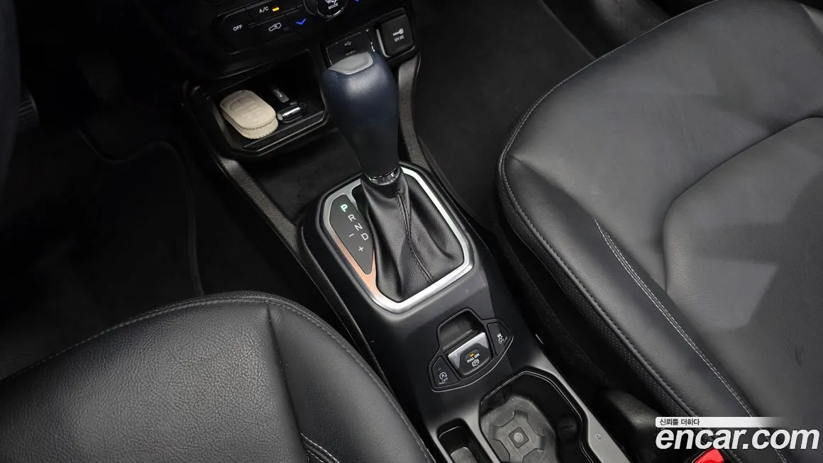 Jeep Renegade 2023 из KR, фото 8
