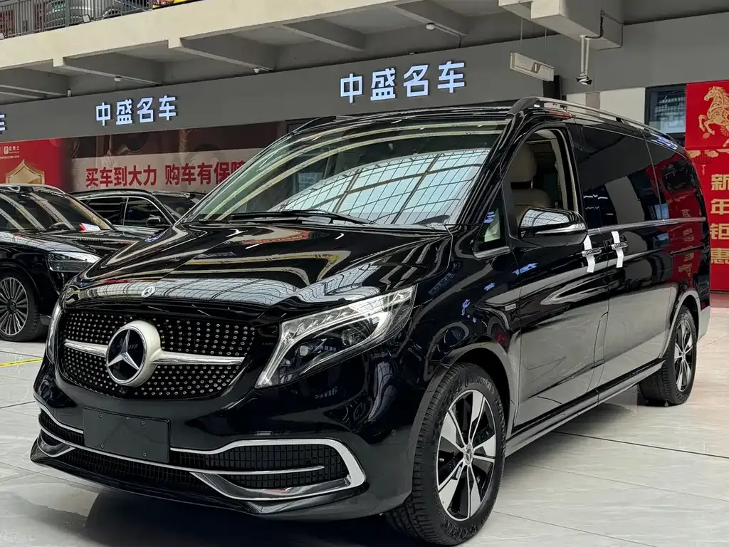 Mercedes-Benz V-Class — фото 1