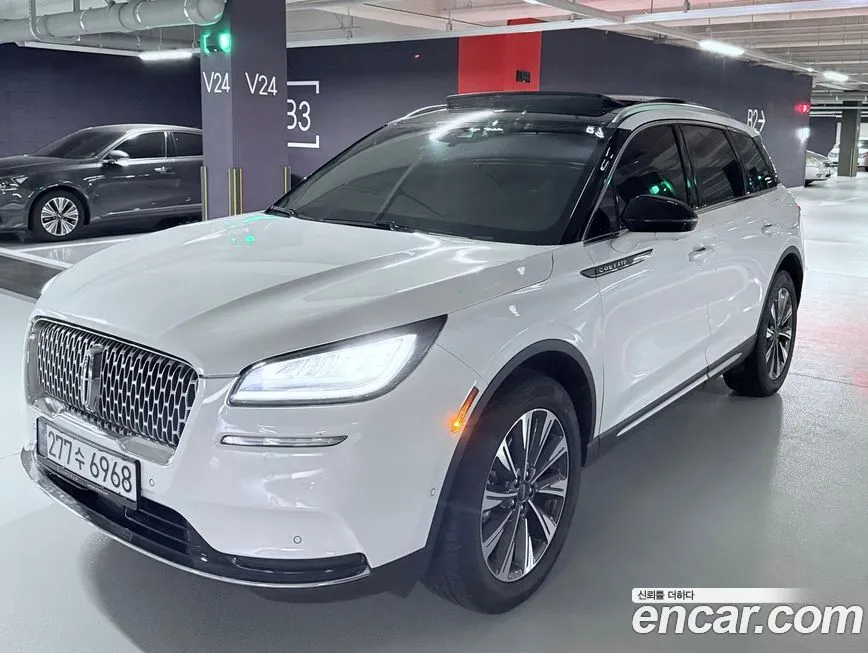 Lincoln Corsair 2.0 Reserve AWD 1