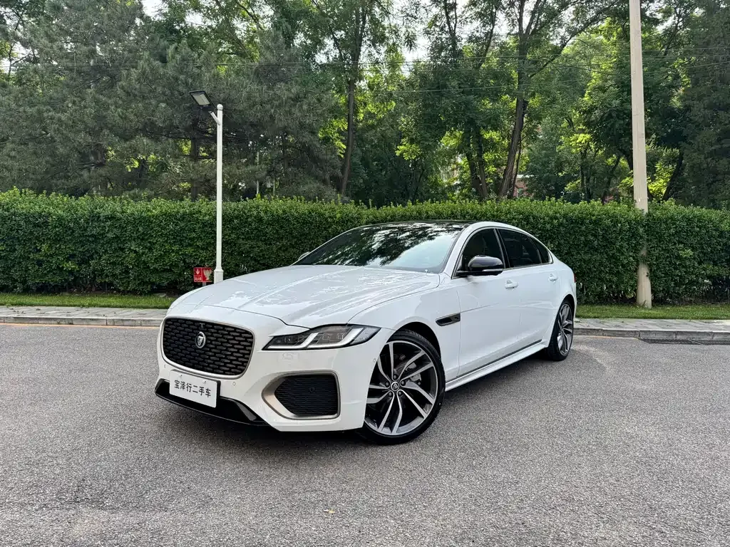 Jaguar XFL — фото 1