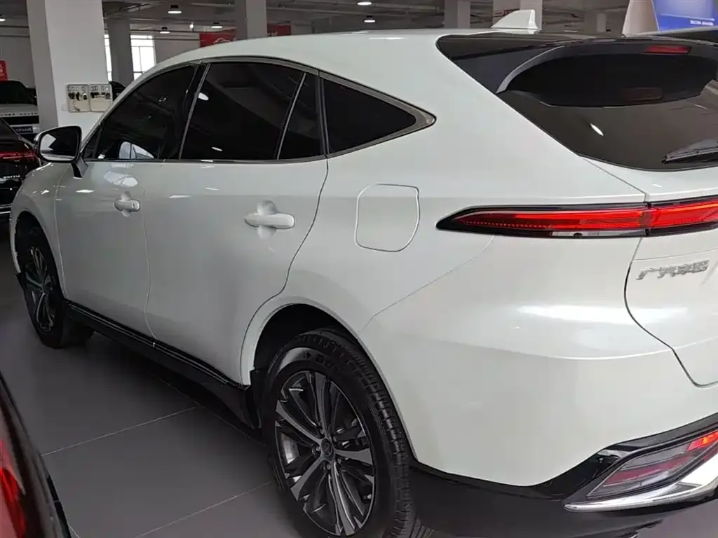 Toyota Venza 2023 из CN, фото 9