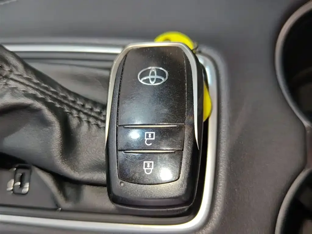 Toyota Venza 2023 из CN, фото 5