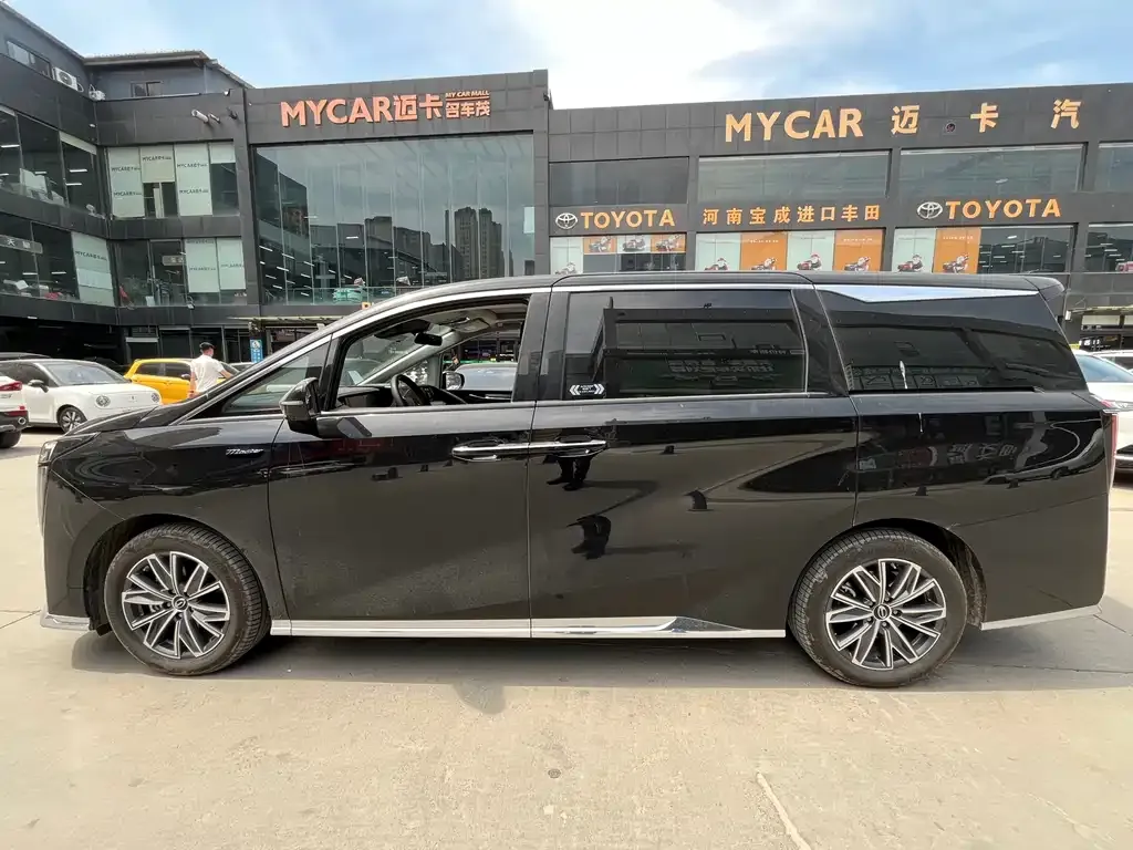 GAC Motor Trumpchi M8 — фото 10