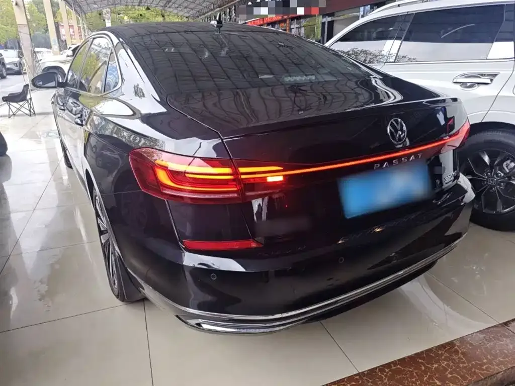 Volkswagen Passat — фото 2
