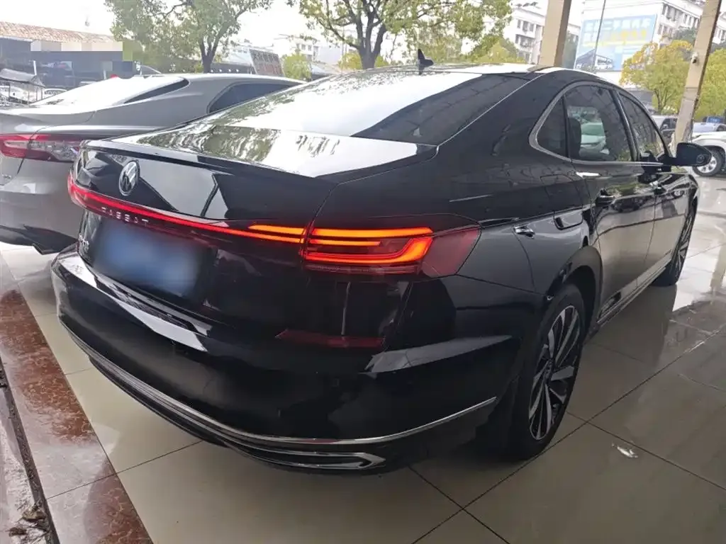 Volkswagen Passat — фото 4