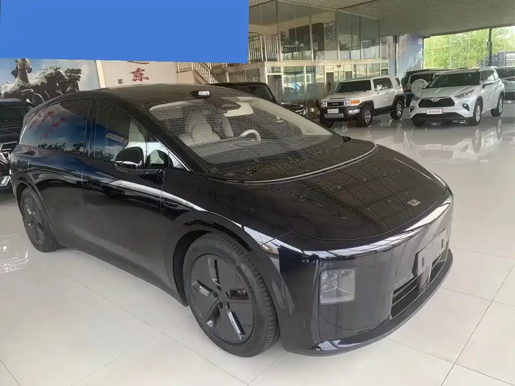 Li Auto i8 — фото 4