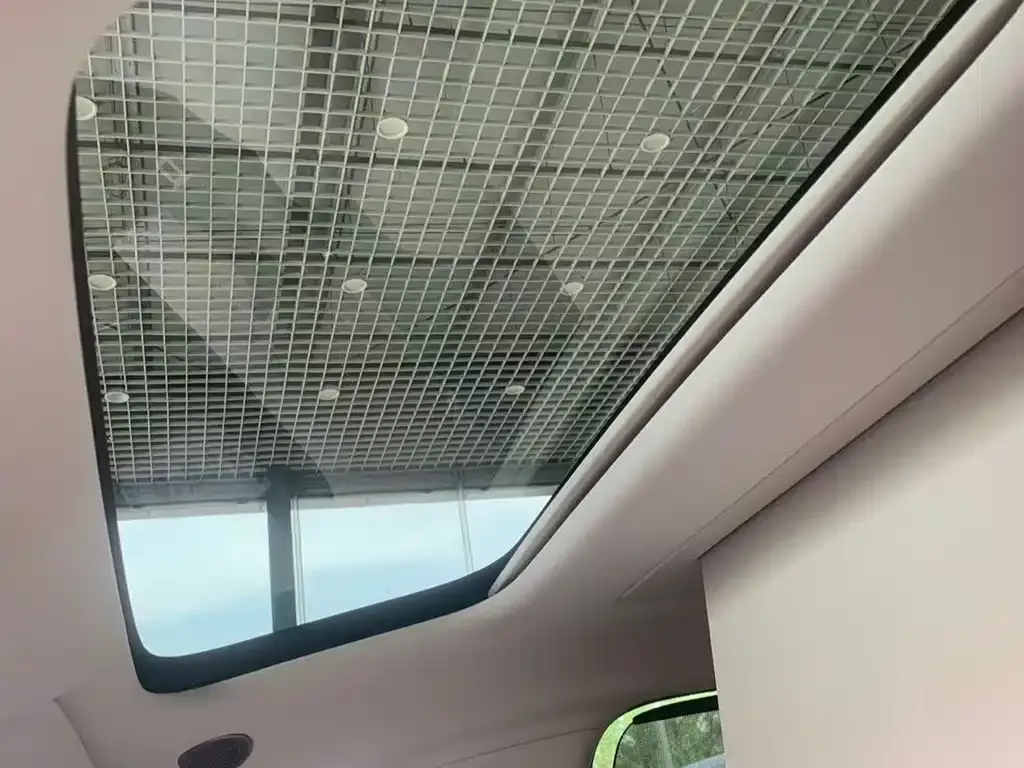Li Auto i8 — фото 6
