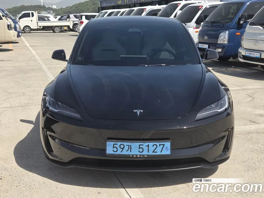 Tesla Model 3 — фото 10