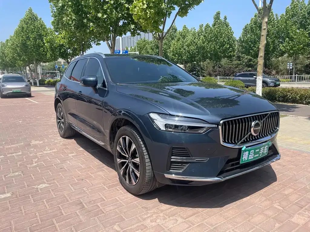 Volvo XC60 — фото 9