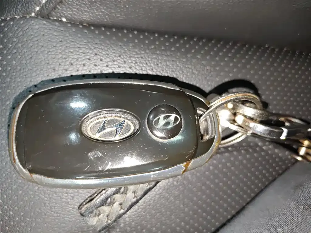 Hyundai Elantra — фото 9