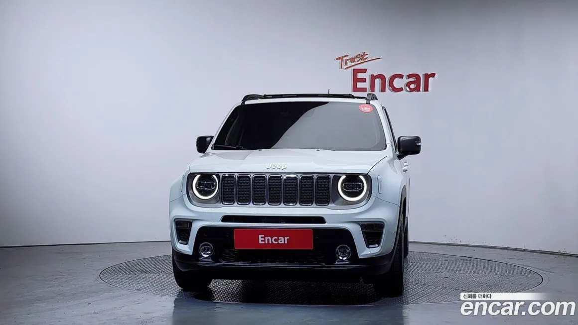 Jeep Renegade — фото 2