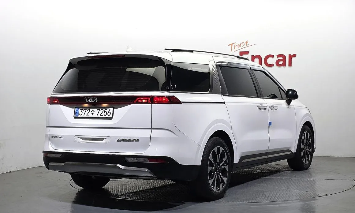 Kia Carnival 2023 из KR, фото 2