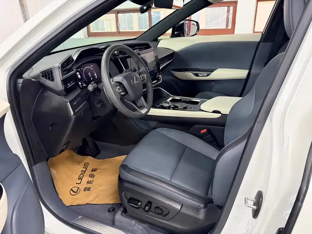 Lexus RZ 2023 из CN, фото 7