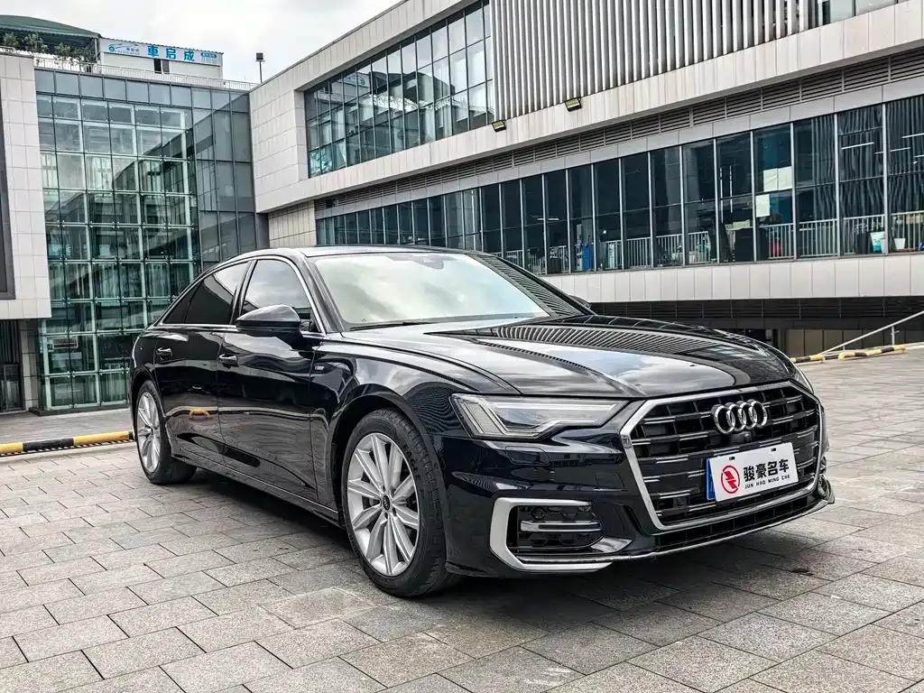Audi A6L — фото 8