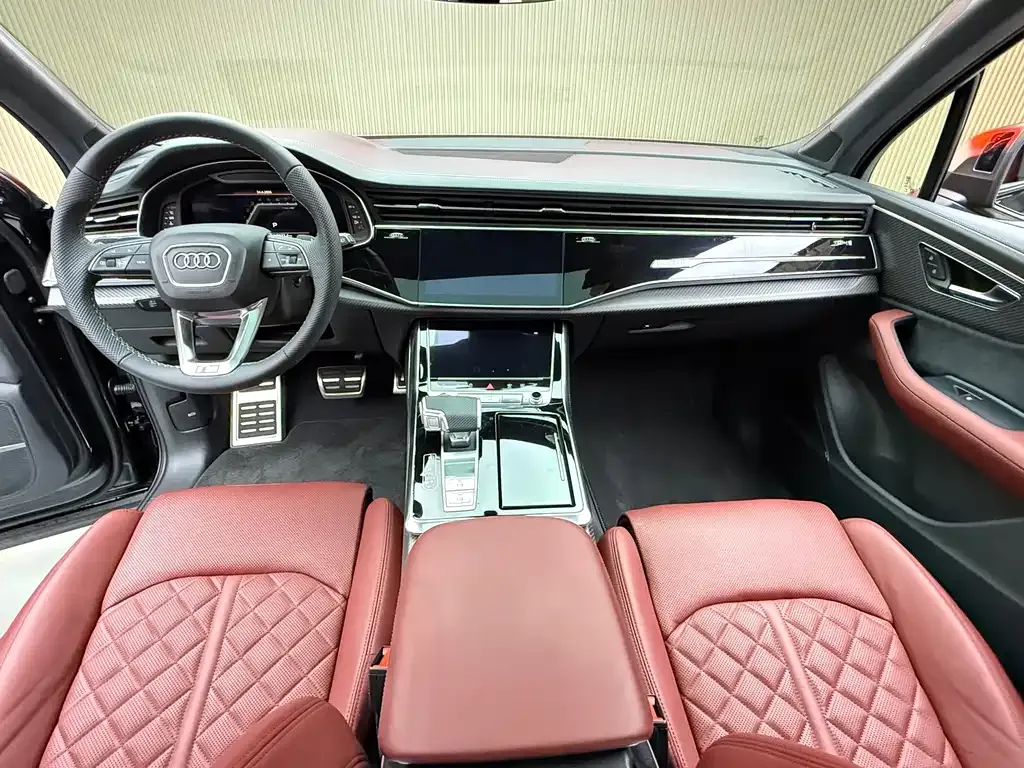 Audi SQ7 2025 из CN, фото 7