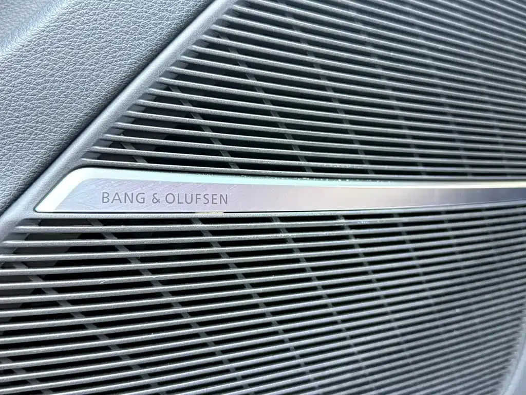 Audi SQ7 2025 из CN, фото 8