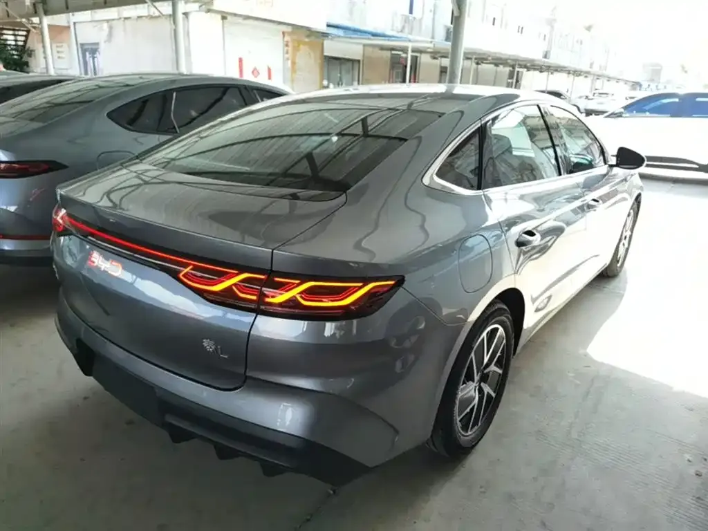 BYD Qin L — фото 8