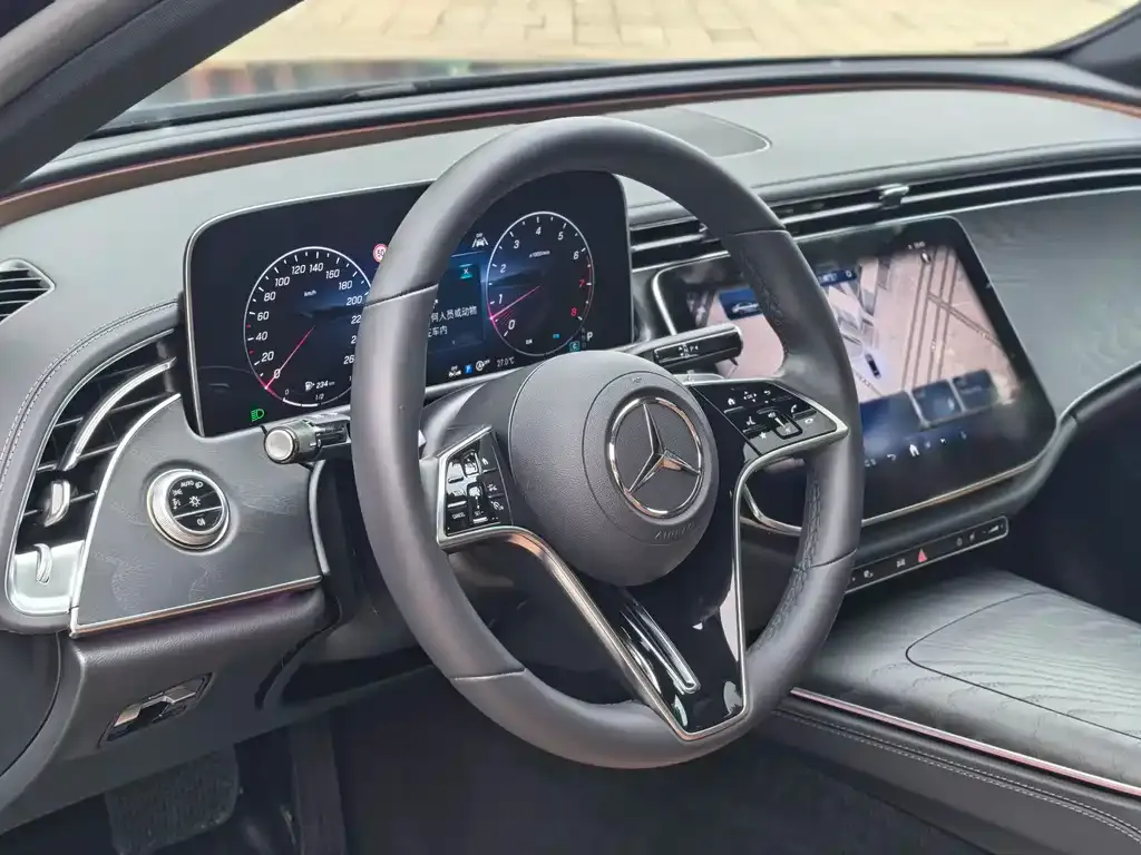 Mercedes-Benz E-Class (Import) 2025 из CN, фото 4