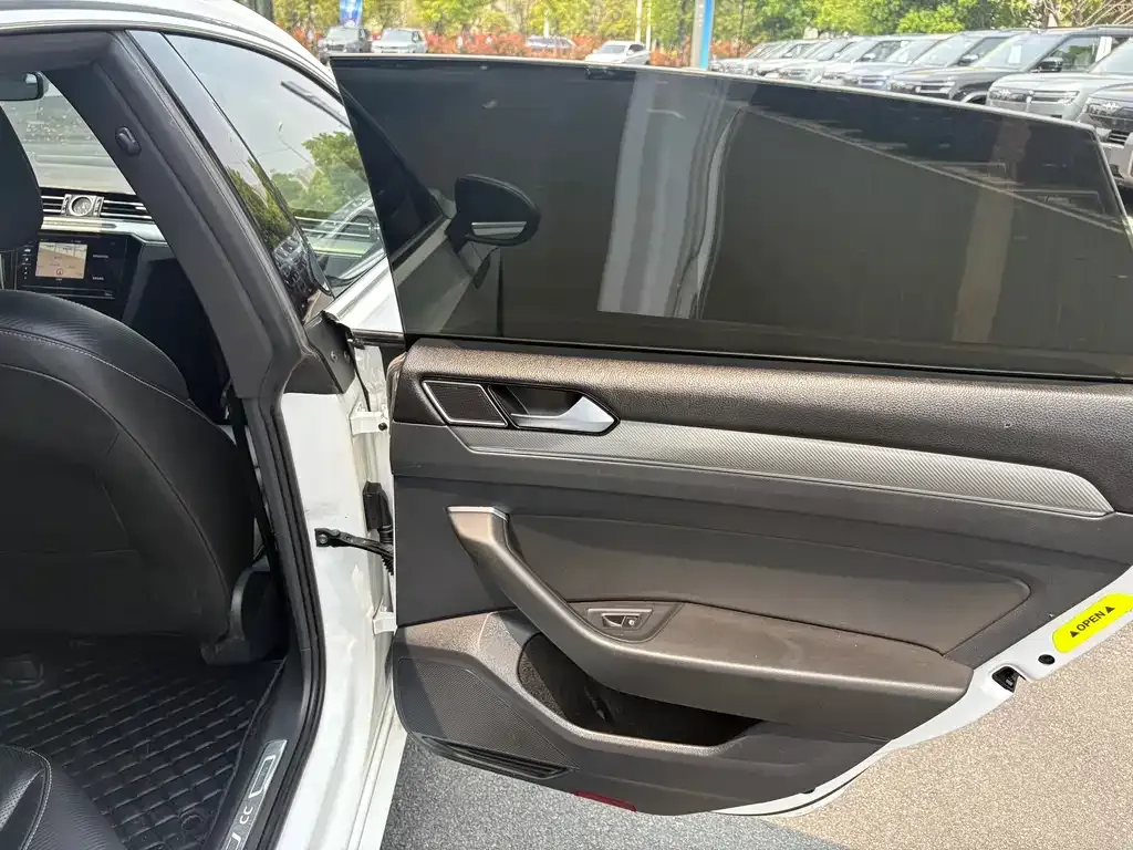 Volkswagen CC 2022 из CN, фото 7