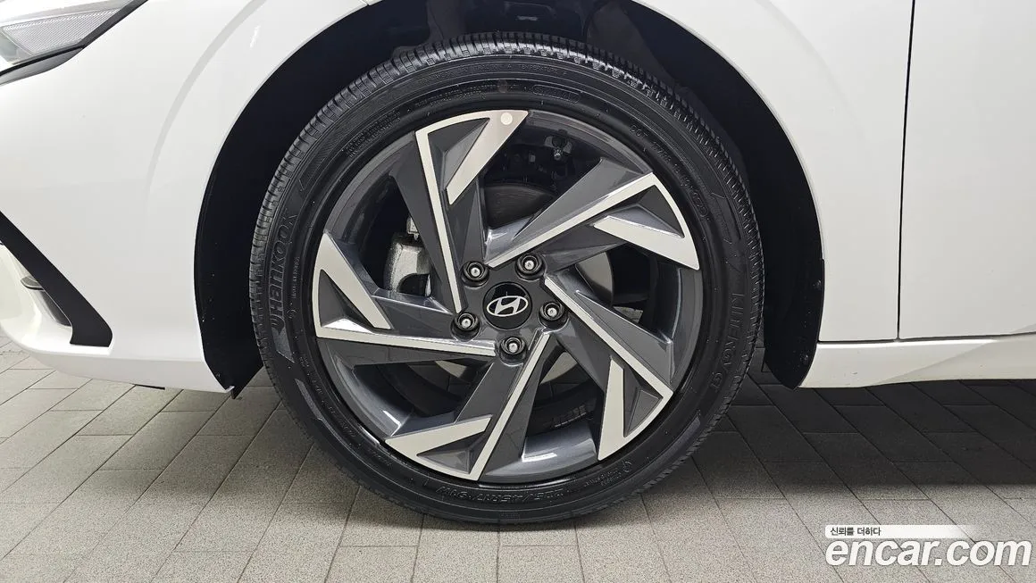 Hyundai AVANTE — фото 5