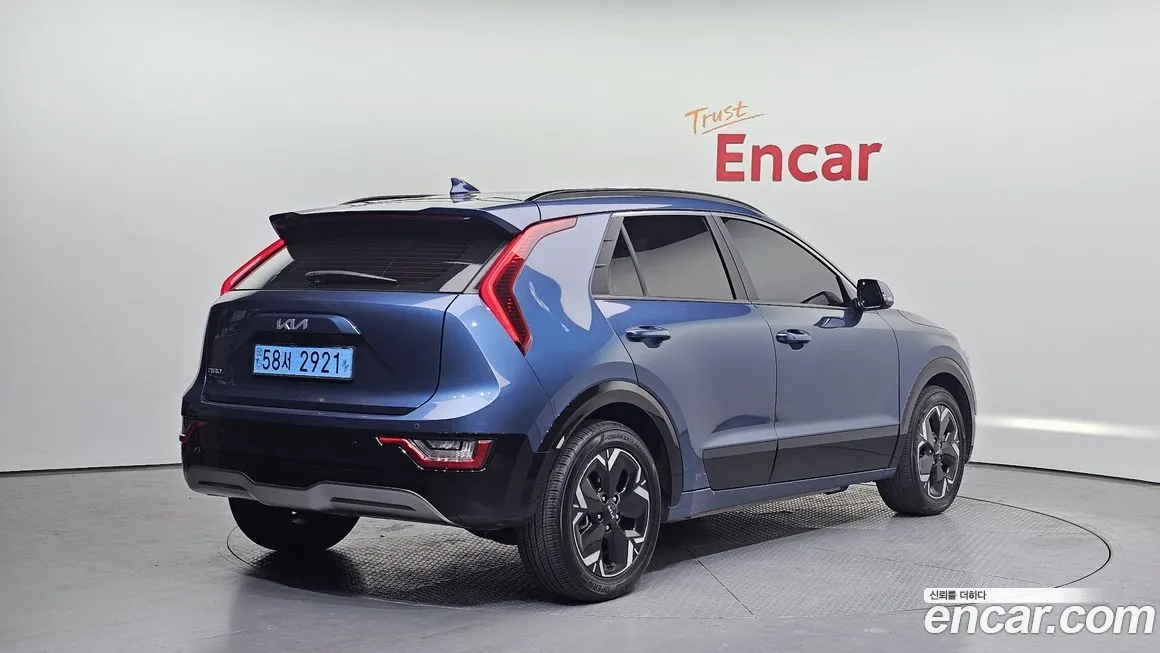 Kia Niro 2023 из KR, фото 3