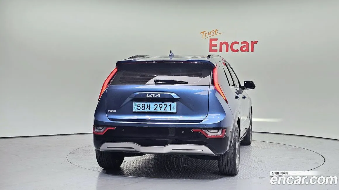 Kia Niro 2023 из KR, фото 2