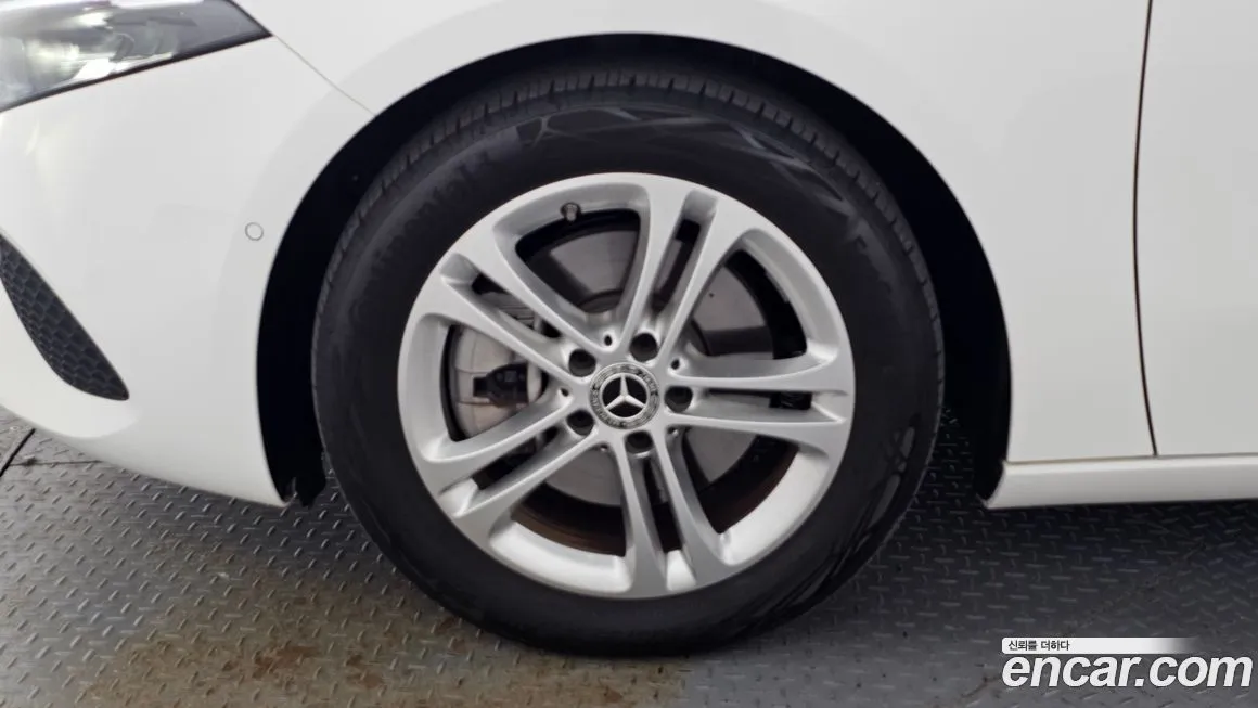 Mercedes-Benz A-Class — фото 6