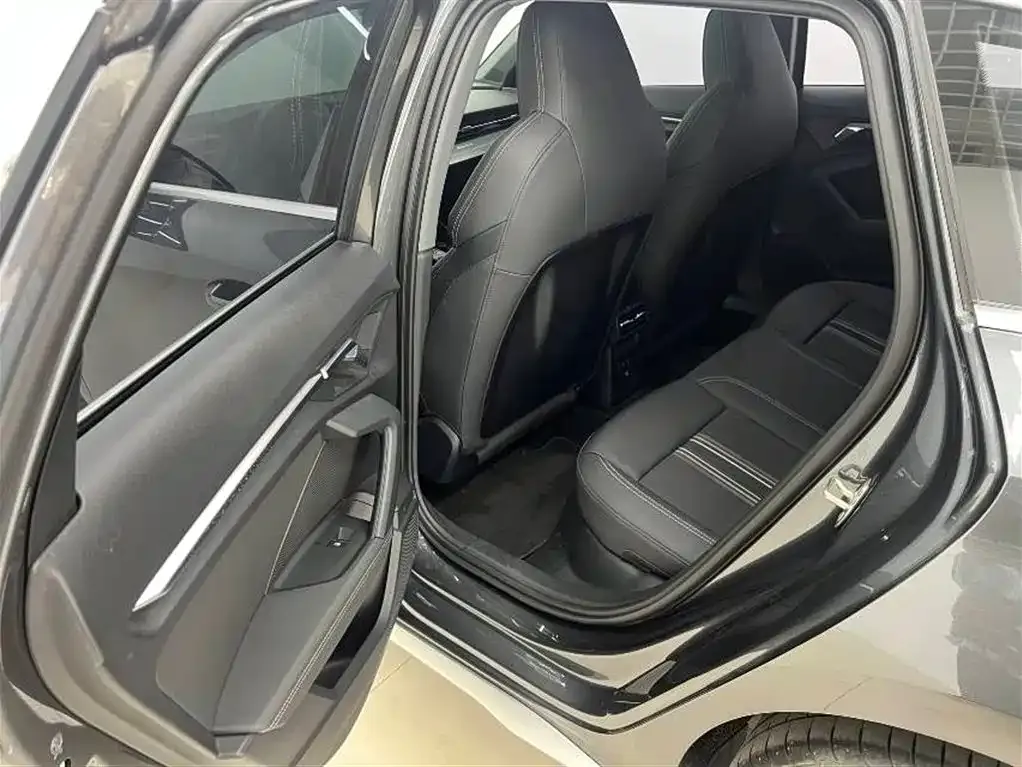 Audi A3 2023 из CN, фото 8