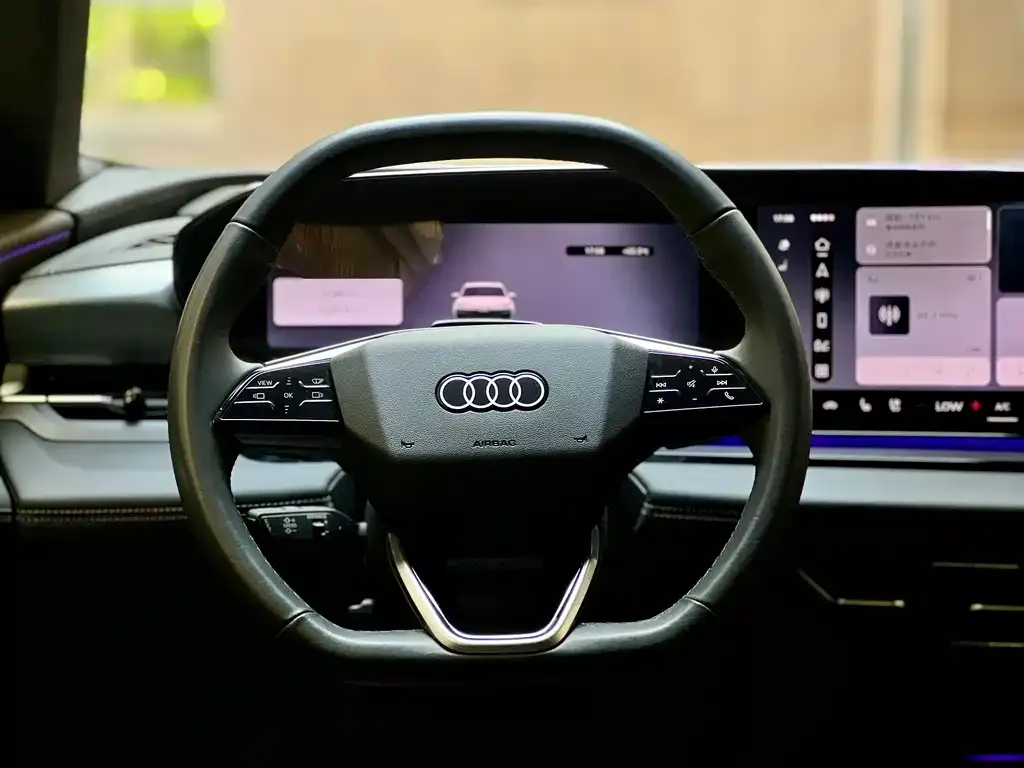 Audi Q6L e-tron — фото 5
