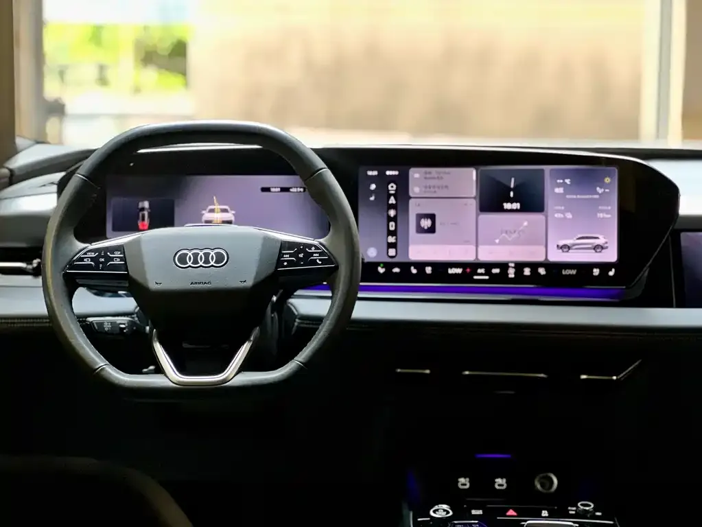 Audi Q6L e-tron — фото 3