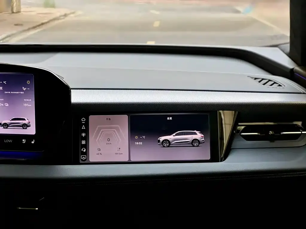 Audi Q6L e-tron — фото 4