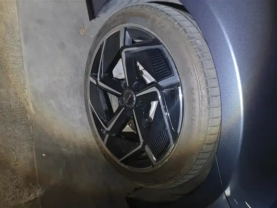 BYD Seal — фото 7