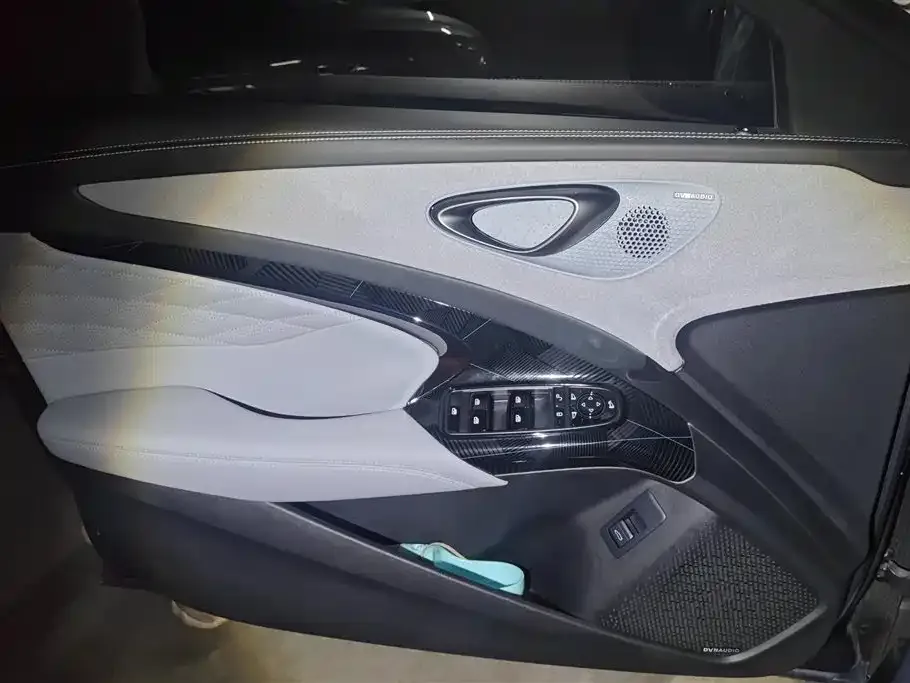 BYD Seal — фото 3
