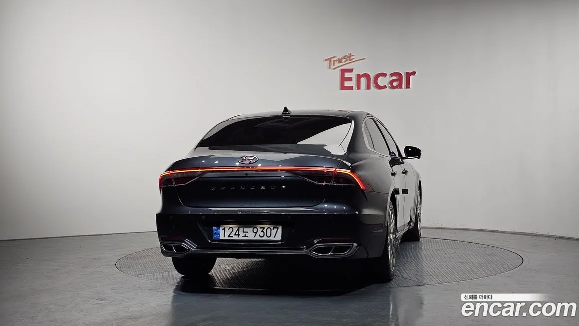 Hyundai Grandeur 2022 из KR, фото 2