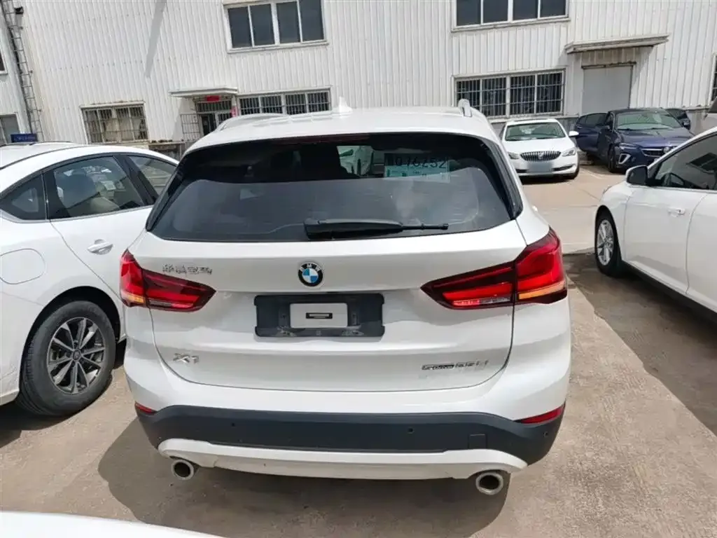 BMW X1 — фото 10