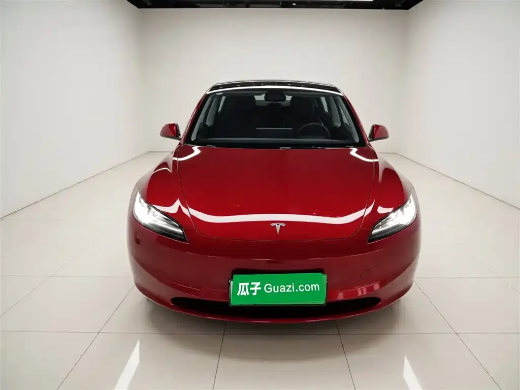 Tesla Model 3 — фото 6