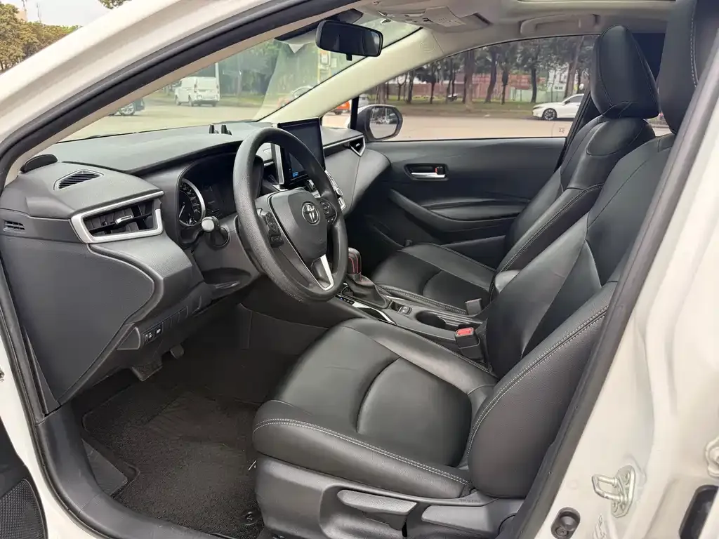Toyota Corolla 2022 из CN, фото 8