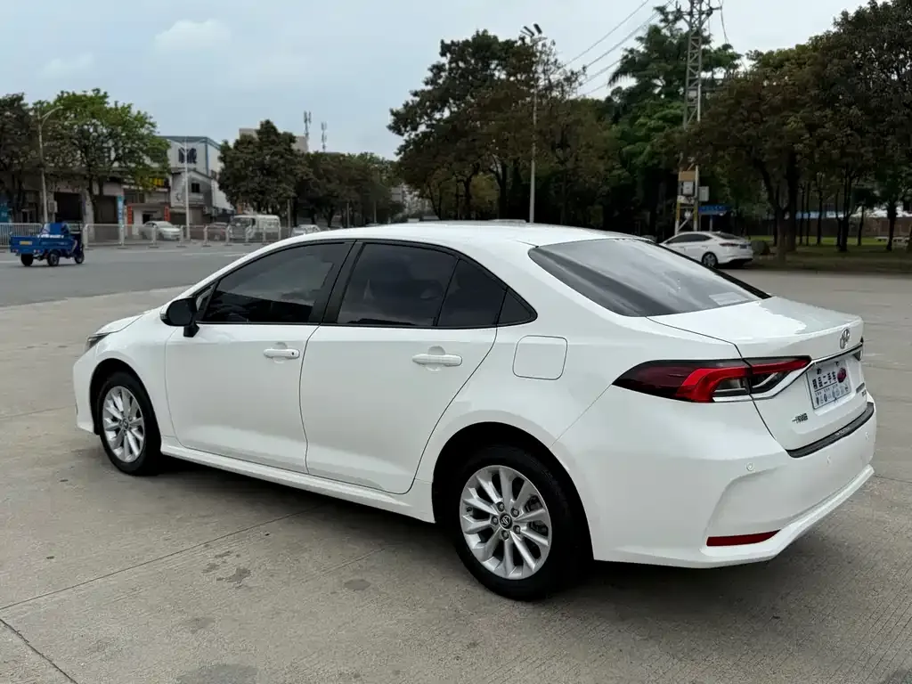Toyota Corolla 2022 из CN, фото 7