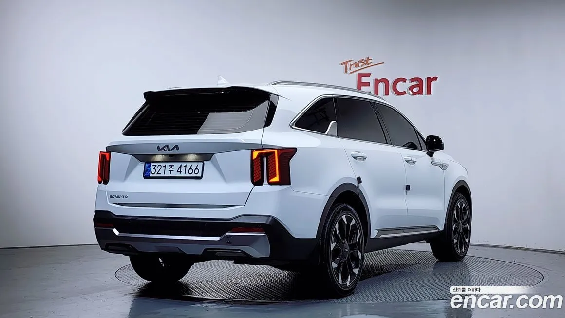 Kia Sorento — фото 7