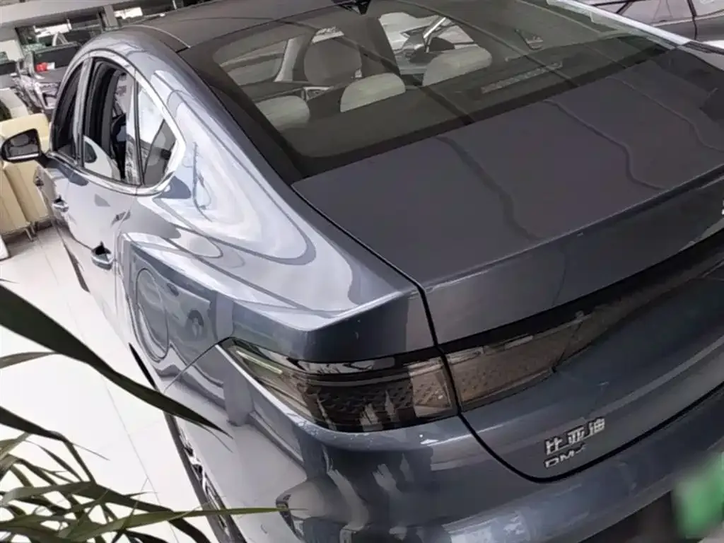 BYD Seal 05 DM-i — фото 8
